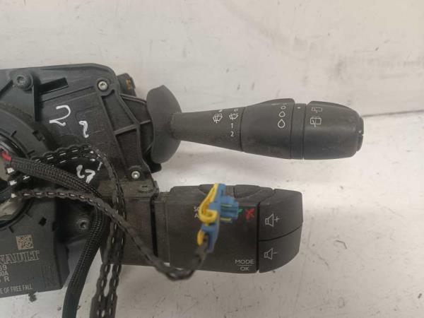 COMMODO RENAULT - Vue 3